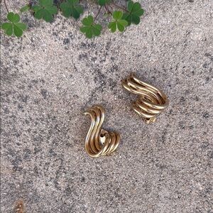 Vintage Gold-Tone Swirl Clip On Earrings
